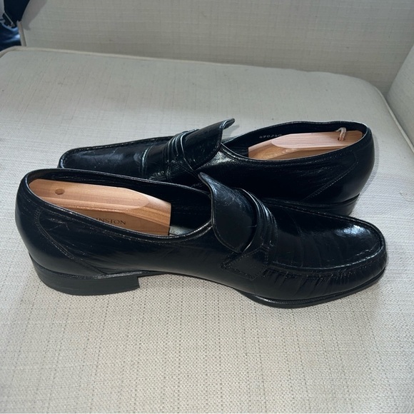Vintage Florsheim Men\'s Leather Loafers, 11 D 17089 Black Slip Ons main image 3